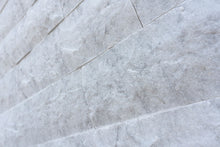 Carica l'immagine nel visualizzatore di Gallery, Bianco Carrara