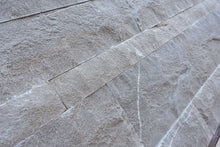Carica l'immagine nel visualizzatore di Gallery, Pietra Piasentina