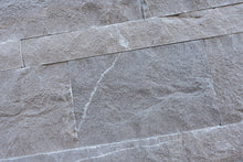 Carica l'immagine nel visualizzatore di Gallery, Pietra Piasentina